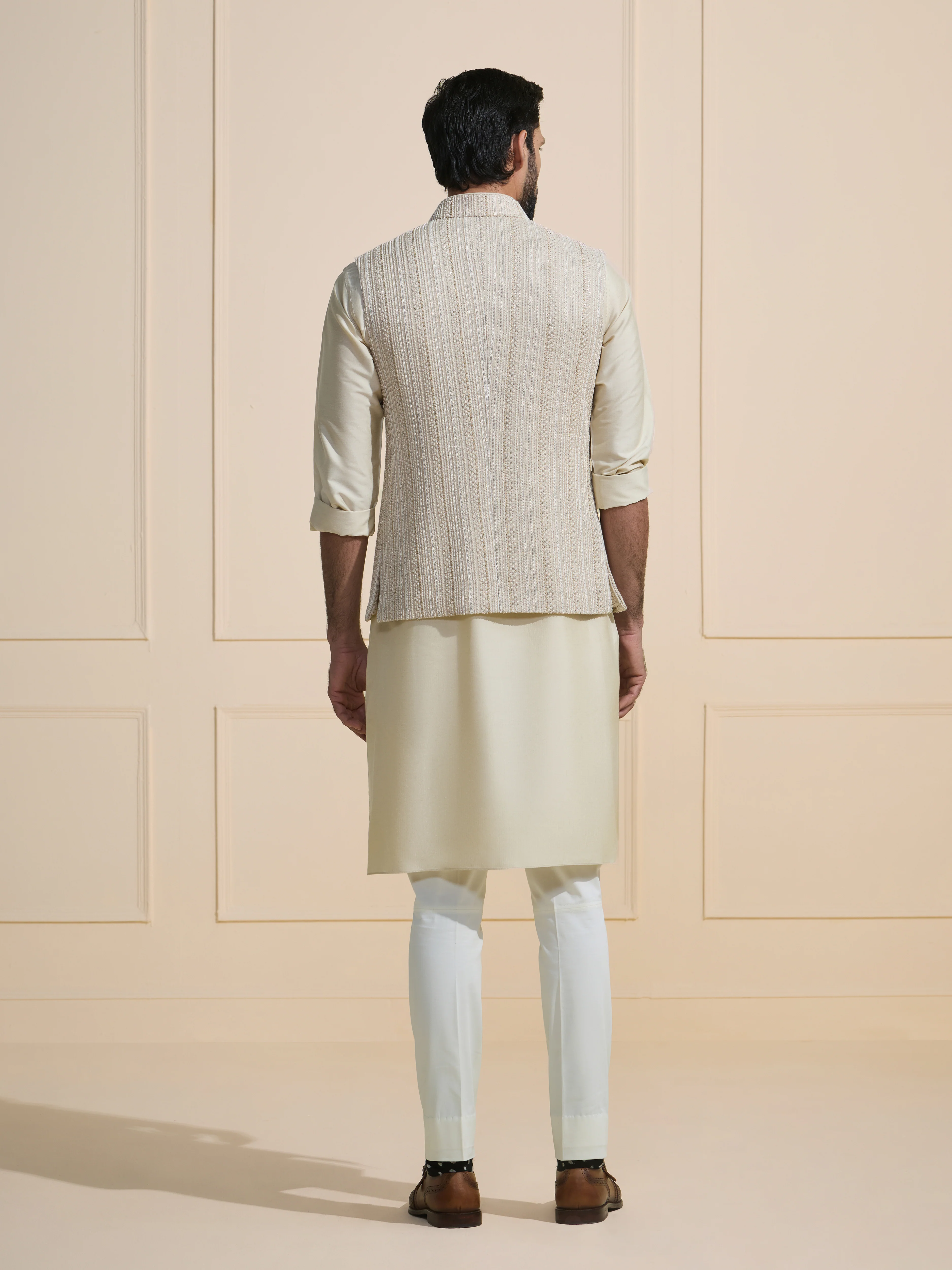 IVORY STRIDE: THE TEXTURED WHITE WAISTCOAT - Image 4